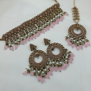 Richa Necklace Set