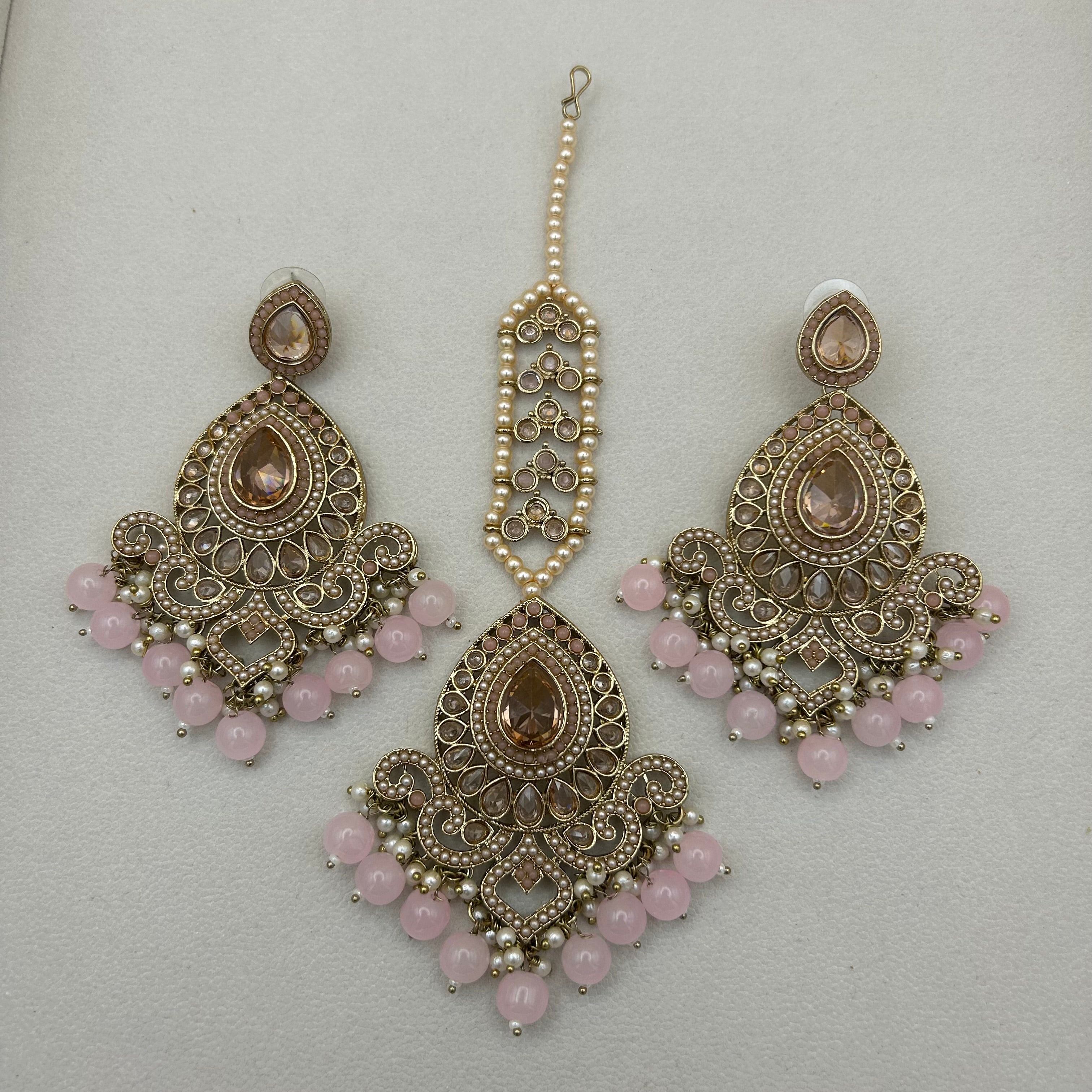 Mohini Tikka Set