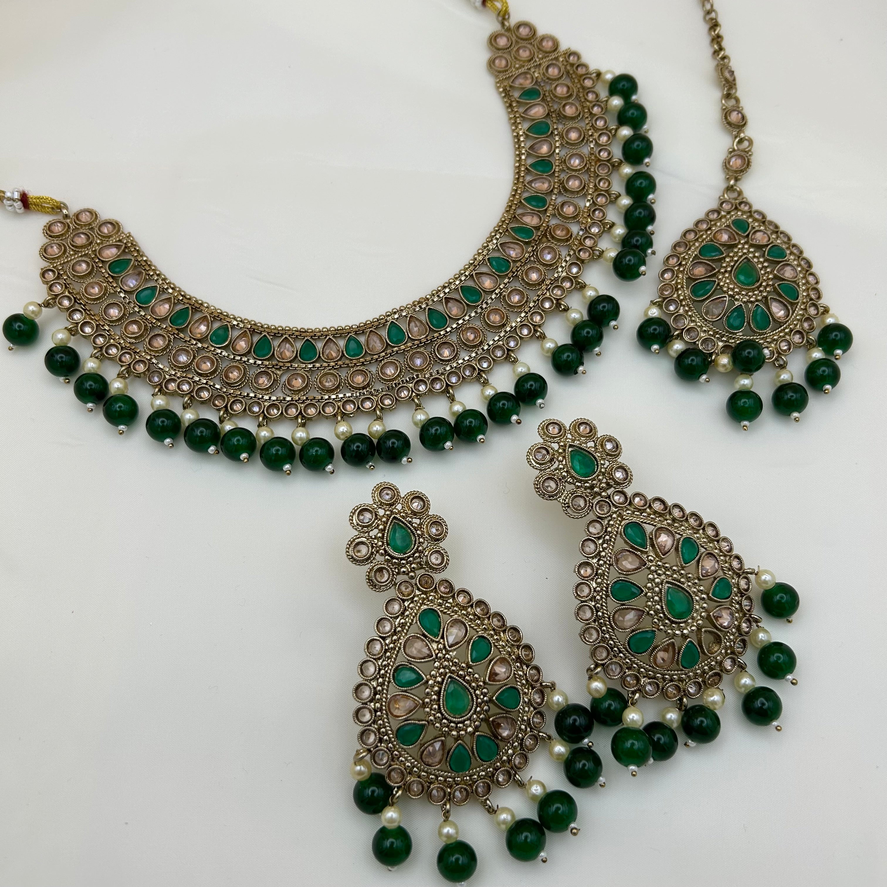 Ruchi Necklace Set