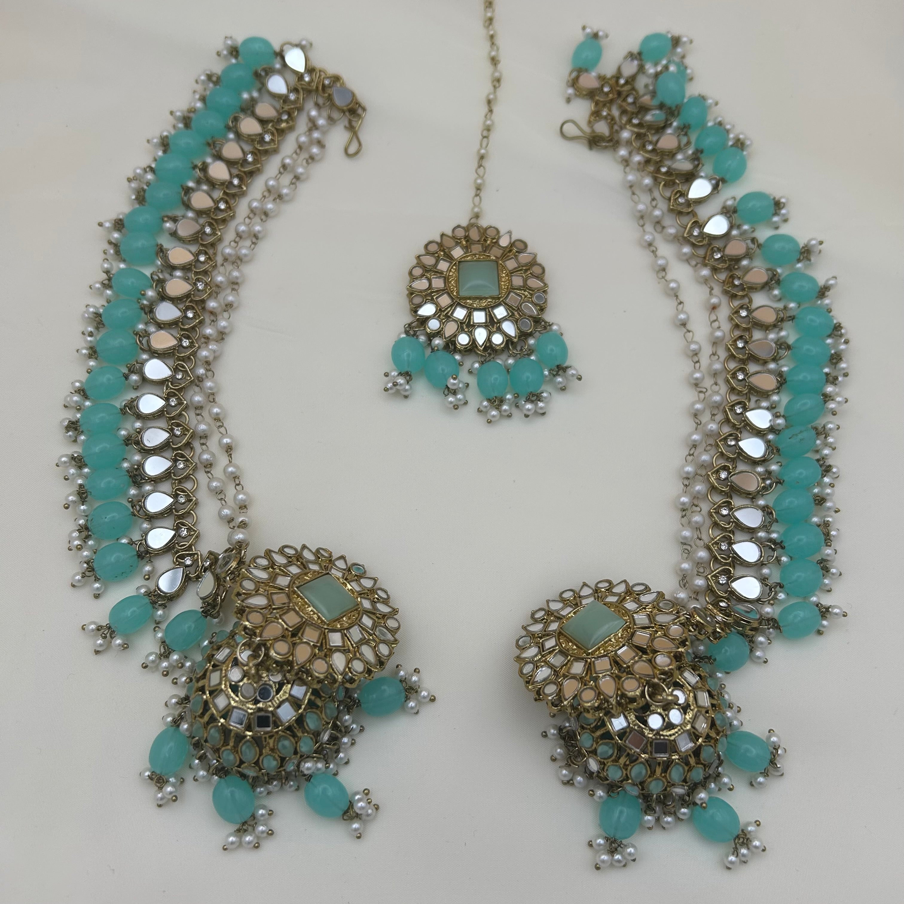 Aleena Tikka Set