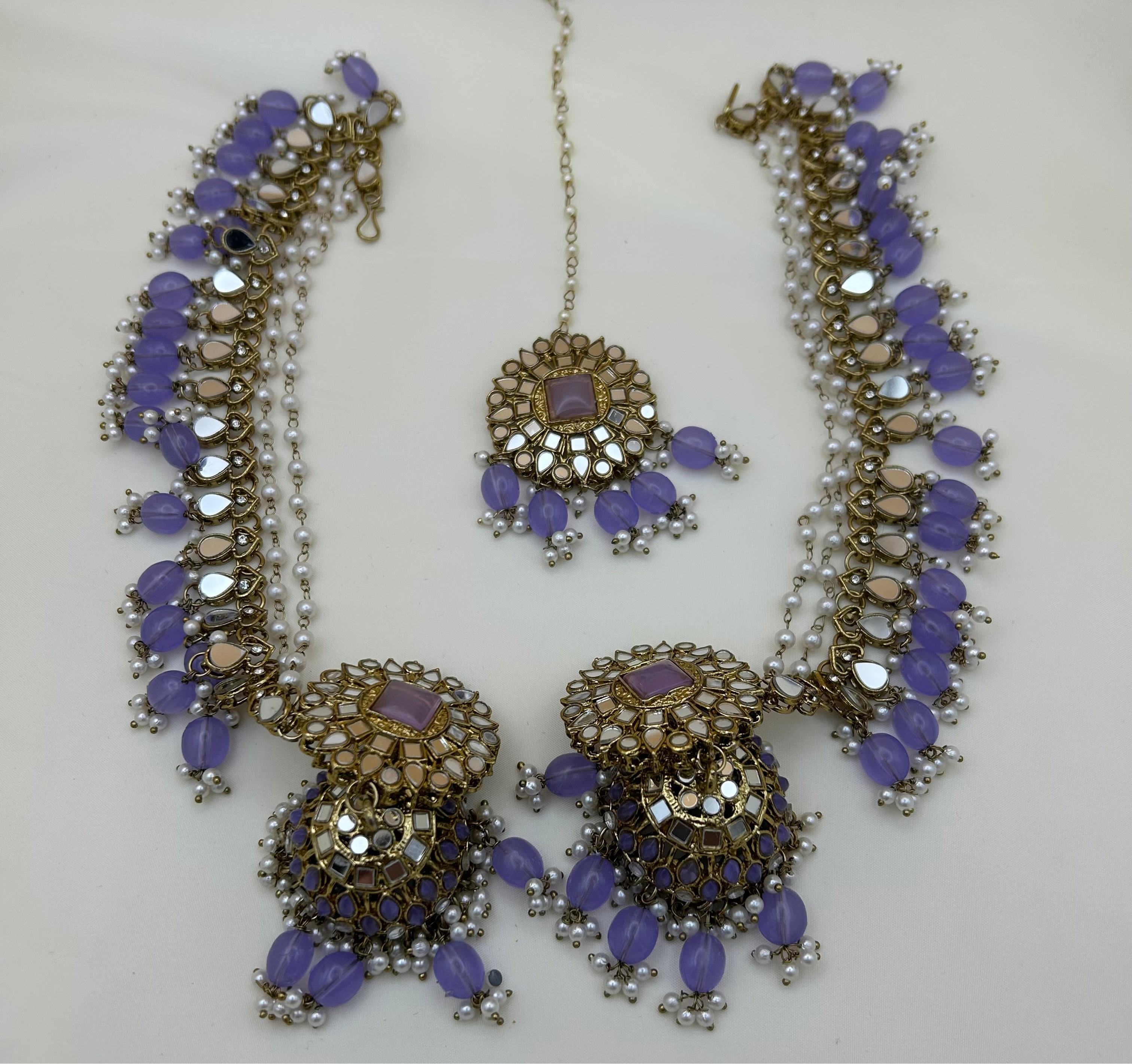 Aleena Tikka Set